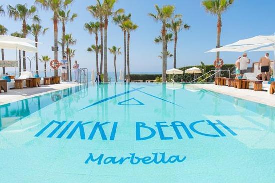 Descansa A Dos Minutos Del Mar Apartemen